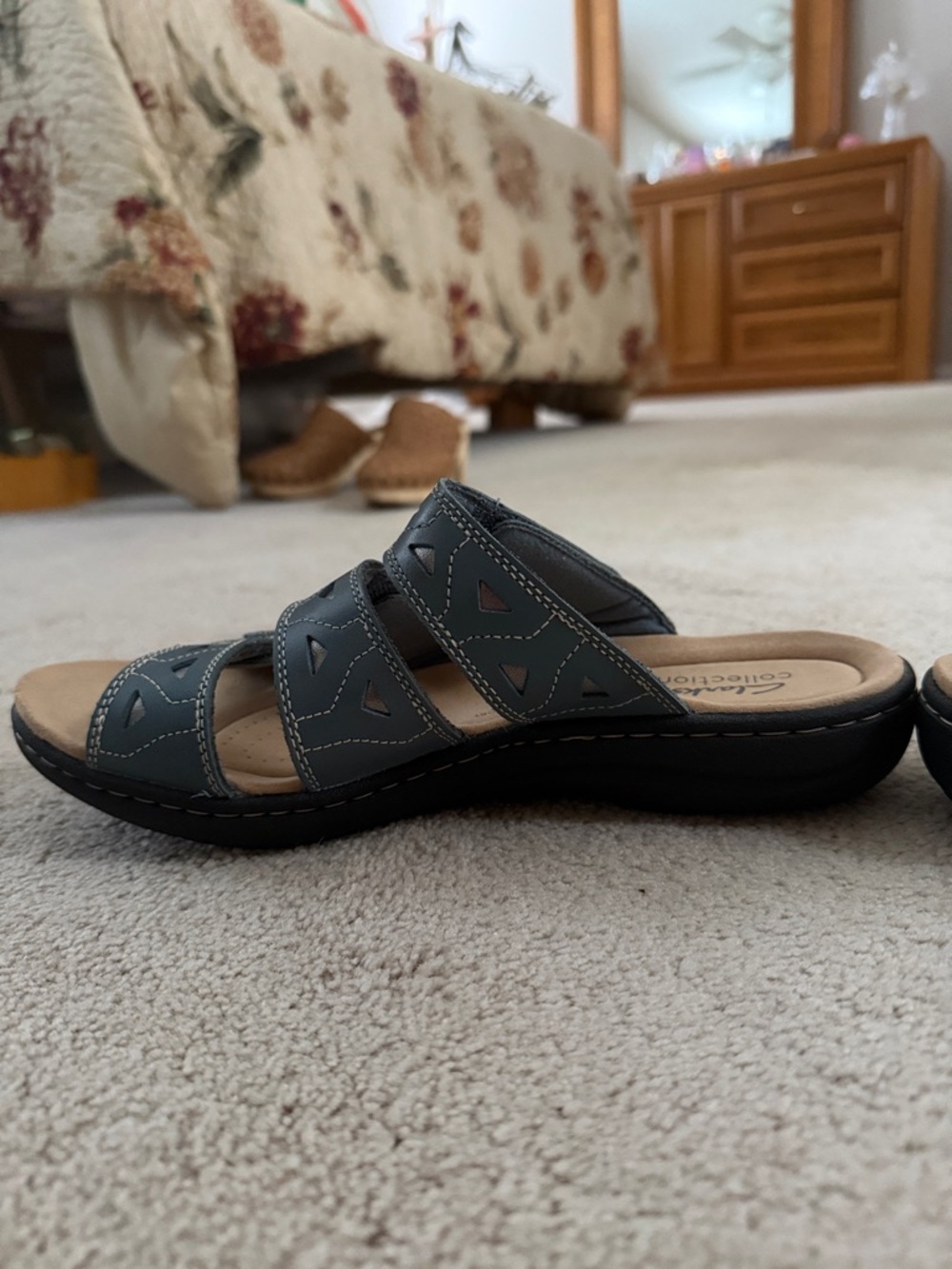 Clarks Women's Sandals in Blue and Tan - Picture 3 of 9